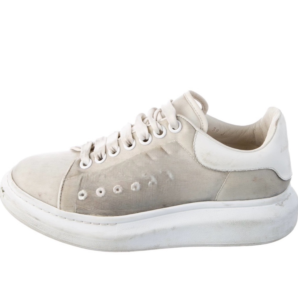 Alexander McQueen Chunky Platform leather trim Sneakers in Off-White